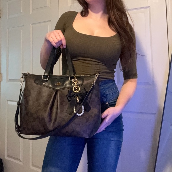 Coach Signature Pleated Tote #F34614 - Picture 8 of 9